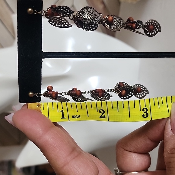 Boho Antique Gold Tone And Wood Nead Leaf Dangle Earrings   New - Picture 5 of 5
